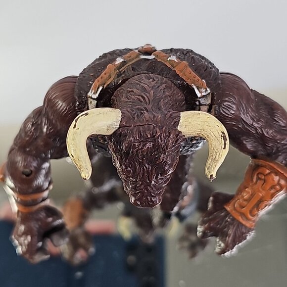 Rare The Chronicles Of Narnia OTMIN Bull 5.5" Action Toy Figure - Picture 7 of 10
